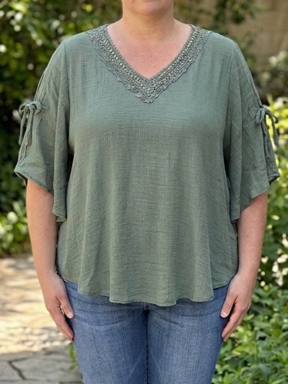 JM Collection Green Embroidered Beaded V-Neck Split Tie Sleeve Top Blouse XL EUC